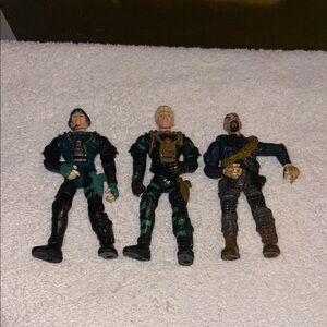 Action Figure Set with Green and Black Soldiers - Military Play Figures
